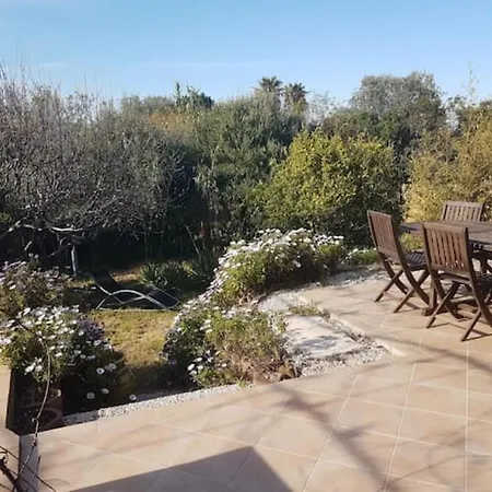 Villa Presqu'ilegiensvilla200m²plainpiedterrain1200m² Hyères
